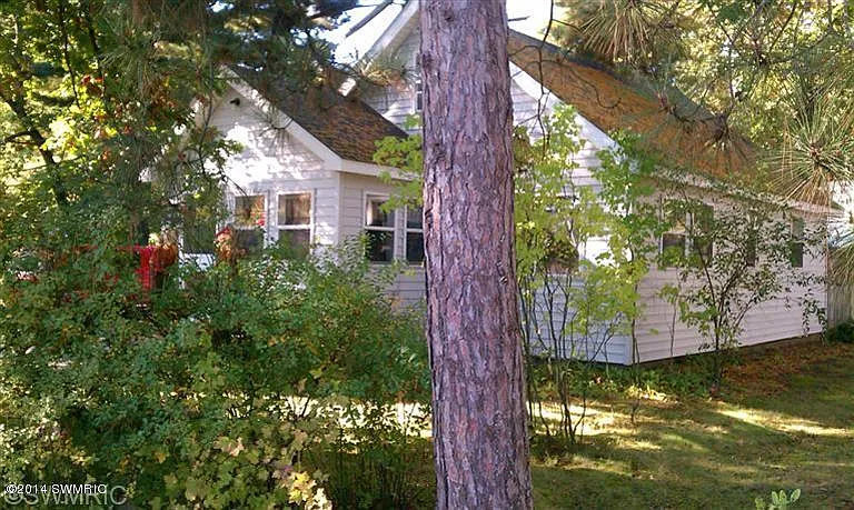 13133 Hill Top Dr NE photo 1