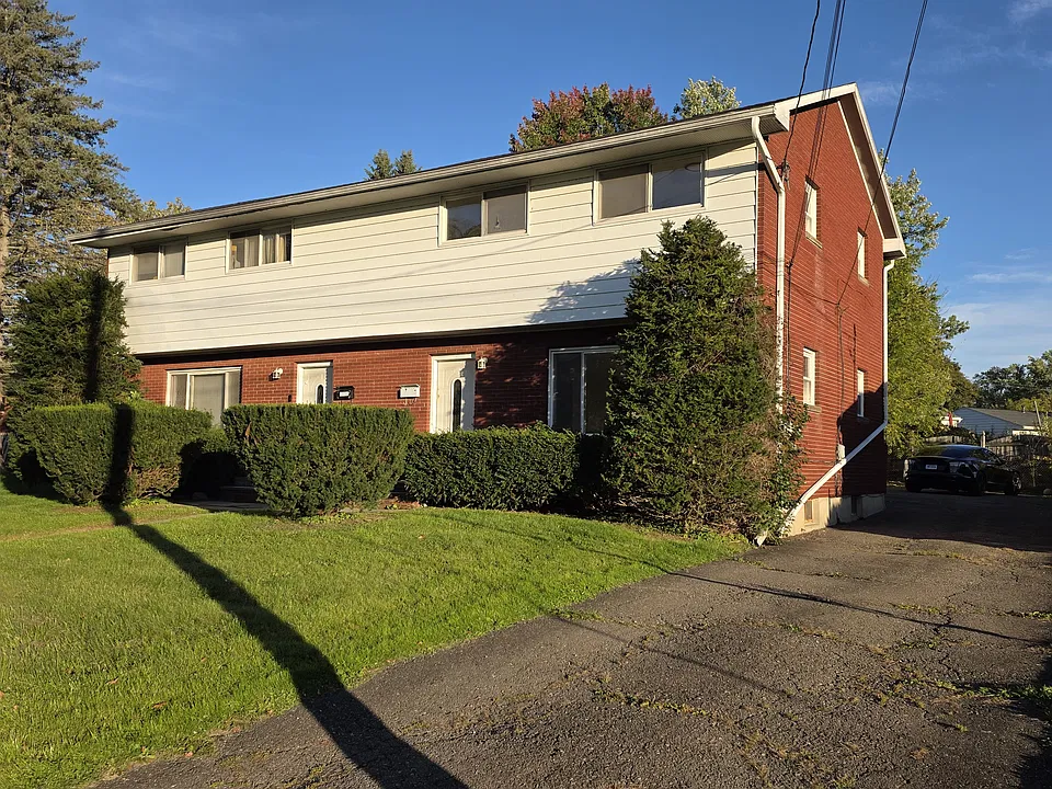 218 Frey Ave