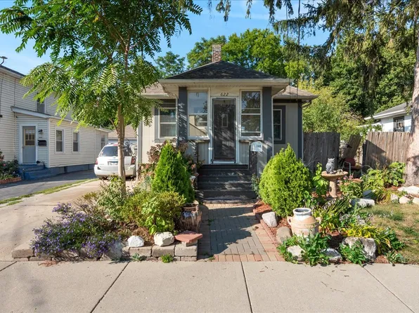 622 Columbia Ave, Elgin, IL 60120