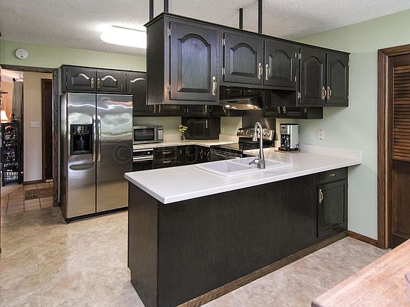 5th image of 165 N Woodcrest Dr N