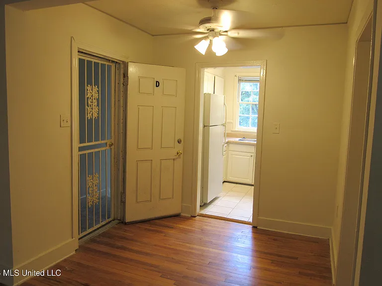1055 Carlisle St #D — Photo 12