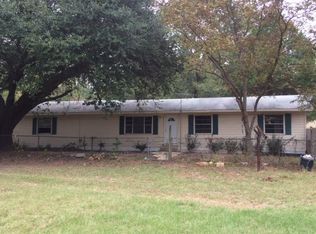 5880 County Road 272 N, Henderson, TX 75652