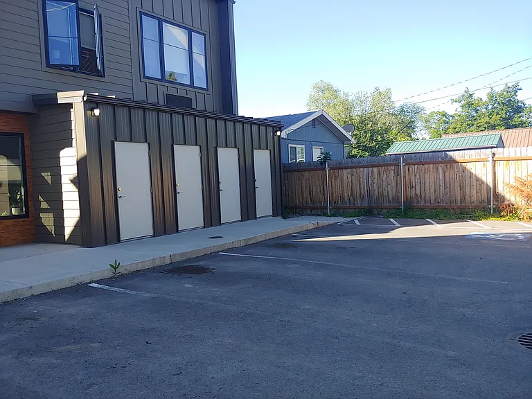 721 Cleveland St #100 — Photo 8