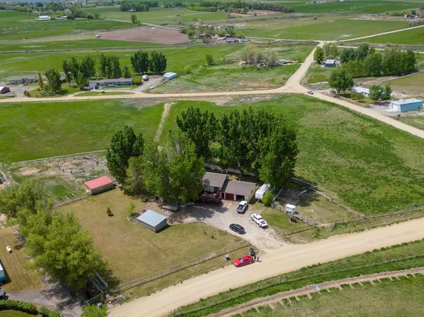 25 Elkhorn Dr, Riverton, WY 82501