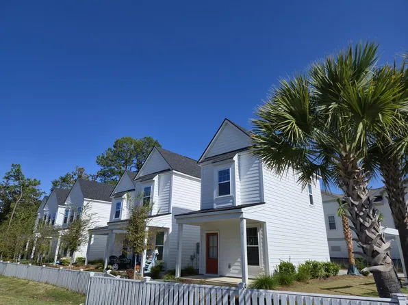 1535 Foster Creek Rd, Hanahan, SC 29410