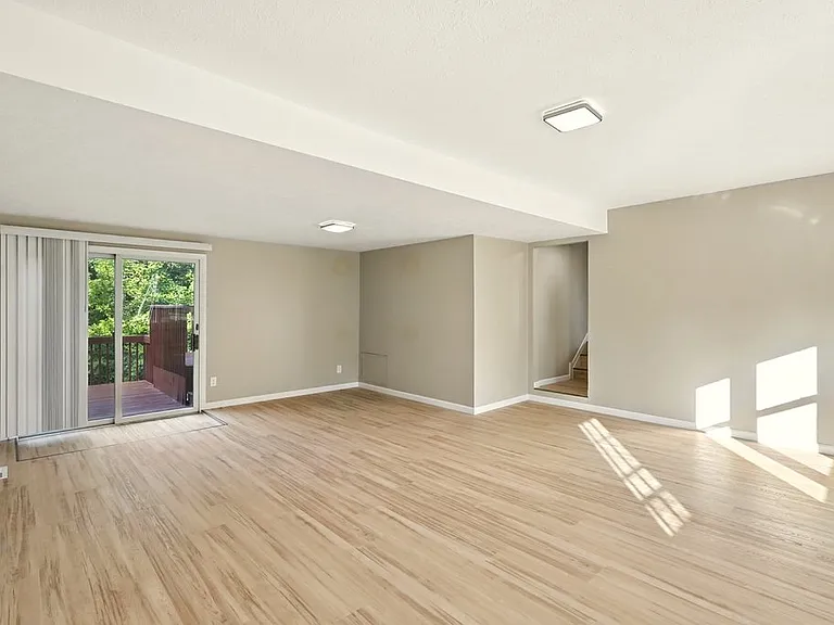 2380 Croydon Rd — Photo 11