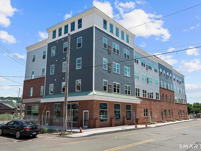 113 Canal St W #301 — Photo 15