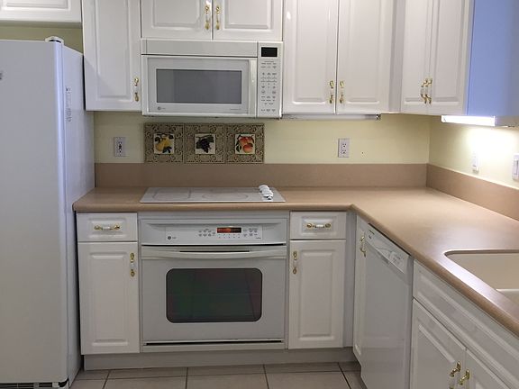 4th image of 4670 Riverwalk Village Ct #8406