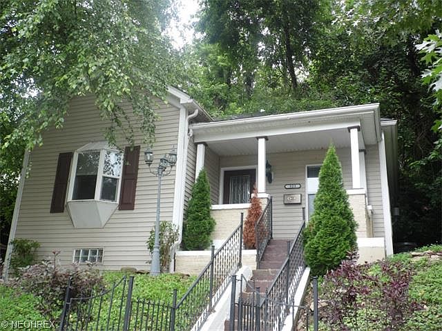 1st image of 323 Hedgewood Ave