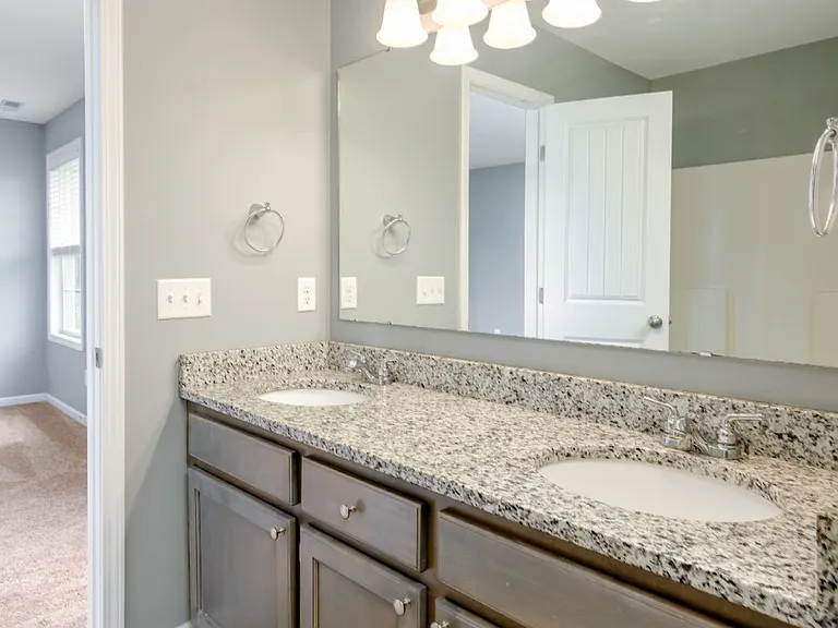 2860 Foxcroft Cir — Photo 21