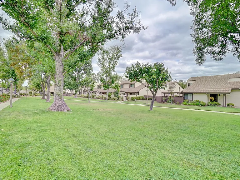 24686 Golfview Dr — Photo 19