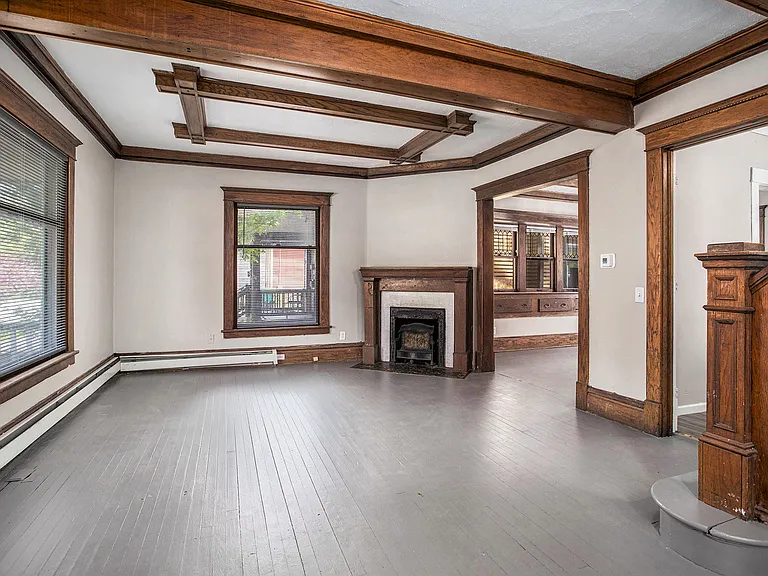 719 W Cedar St — Photo 3