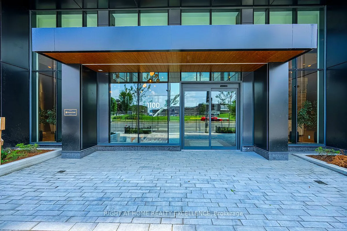 3 bed, $2,995 — Photo 1