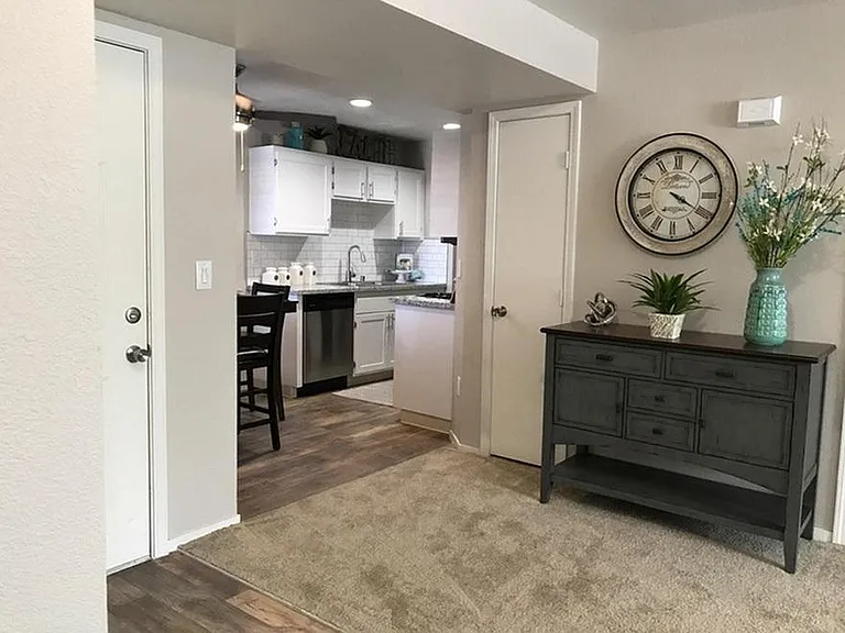 VERONA APARTMENT HOMES — Photo 7