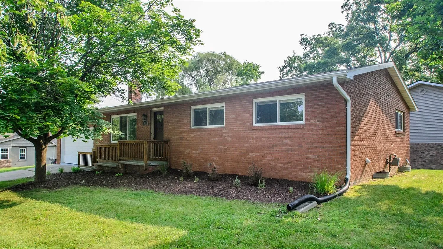 1610 Franklin St photo 1