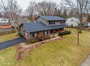 1441 Swallow St, Naperville, IL 60565