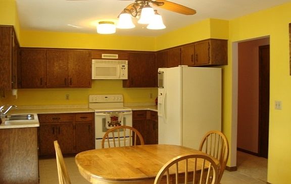 3rd image of 5511 Scott St