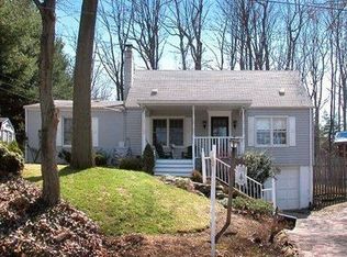 3521 Forest Rd, Bethel Park, PA 15102