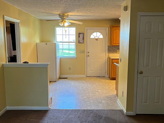 5th image of 2911 Hillhurst Dr