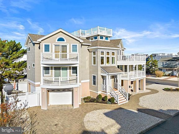 3rd image of 12400 Ocean Ave