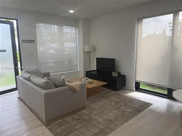 2201 Polk St #101 — Photo 8