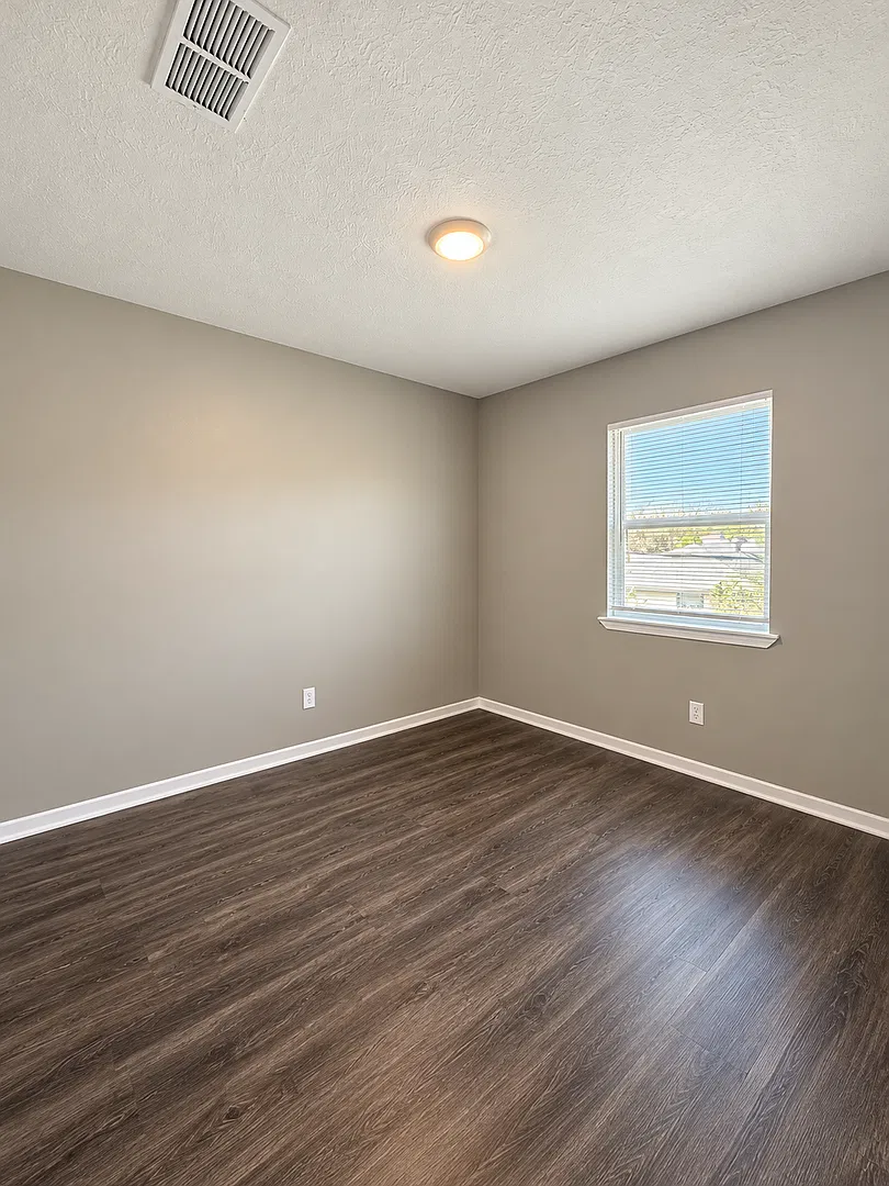 50% Off 1st Months Rent!! Renovated 2 Bedroom 2nd Floor Apartment In The Heart Of Conroe Tx — Photo 4