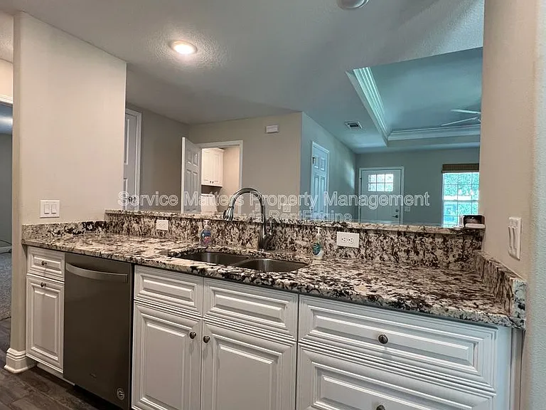 2965 N 14th Ave — Photo 12