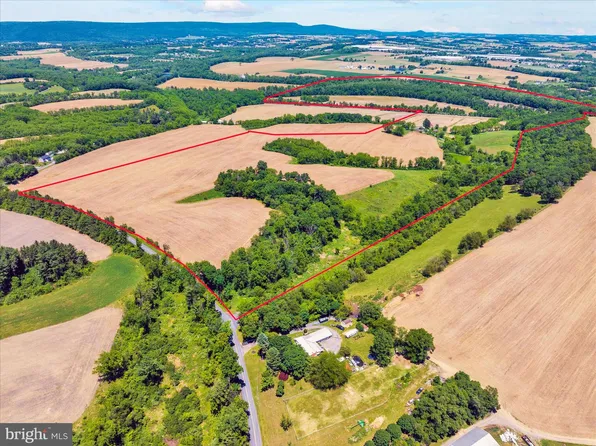 403 Willow Rd, Mohrsville, PA 19541