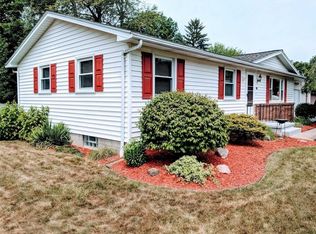 85 Ridgelea Ct, Rochester, NY 14615