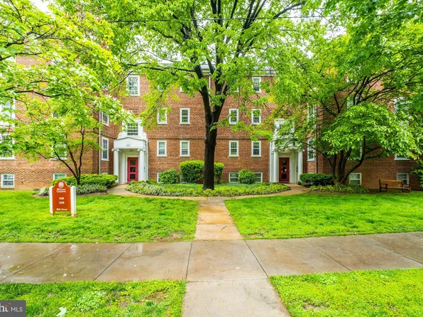 3420 38th St NW APT D418, Washington, DC 20016