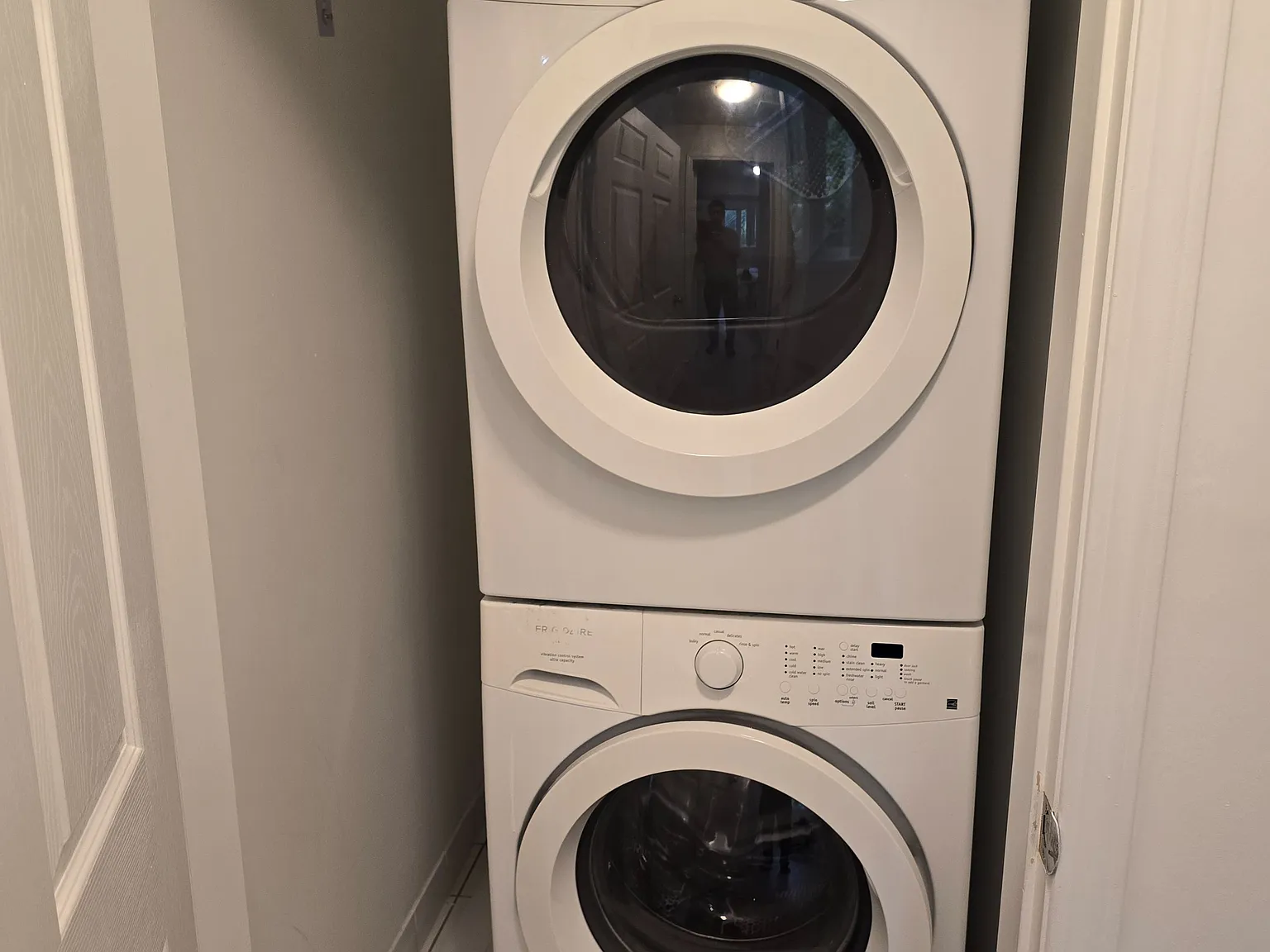 2 bed, $2,599 — Photo 3