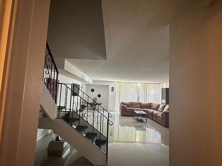 2414 NE 11th St #Townhouse 161 — Photo 26