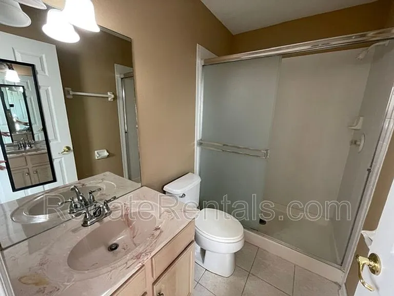 8907 Hampton Landing Dr E — Photo 44