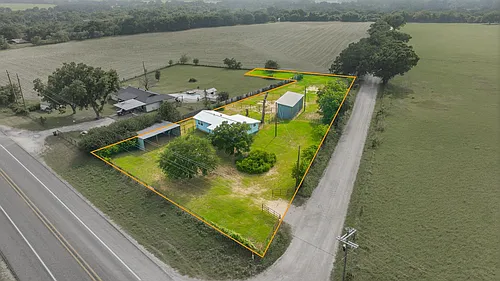 25263 N US Highway 281 Photo 1