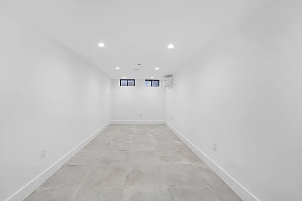 Rented by TorsX Inc | media 12