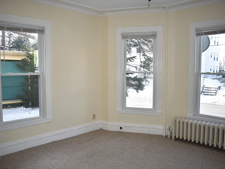52 Howe St #1 — Photo 3