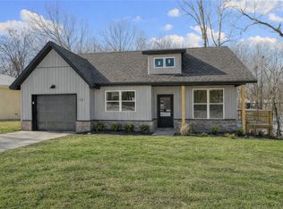 11 Wincanton Ln, Bella Vista, AR 72715