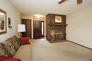4th image of 7820 Broadhill Ave