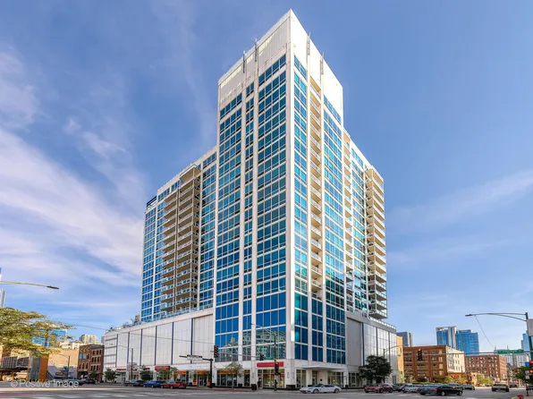 757 N Orleans St #1007, Chicago, IL 60610