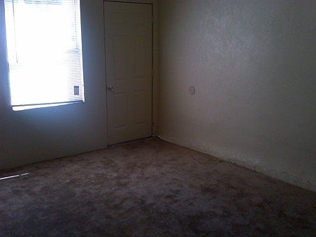 3rd image of 273 1/2 E Market St