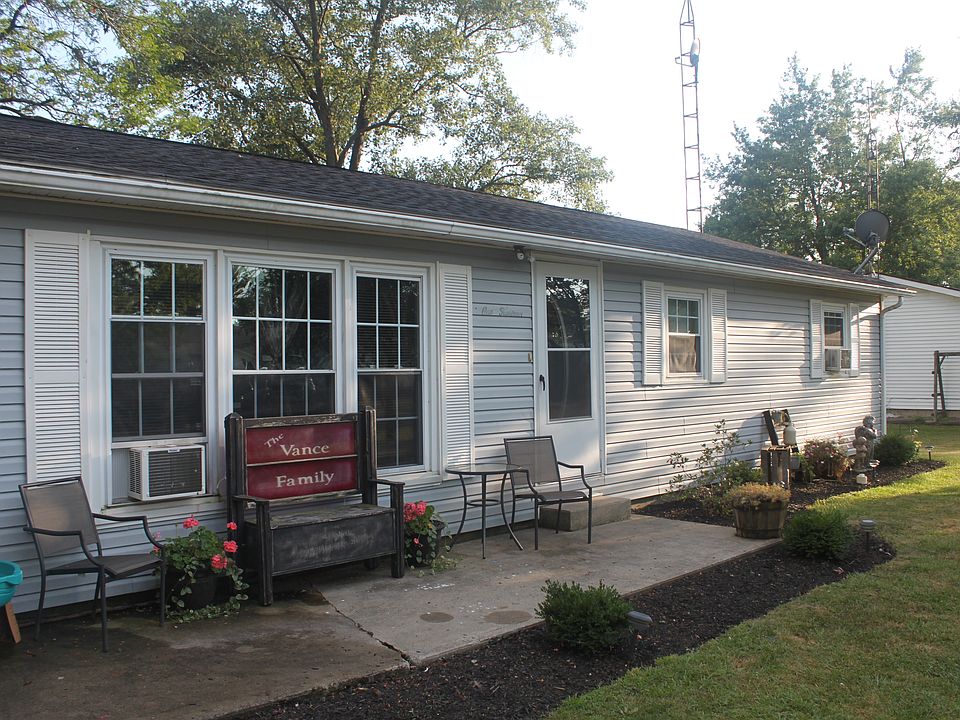 1st image of 114 Green Park Dr
