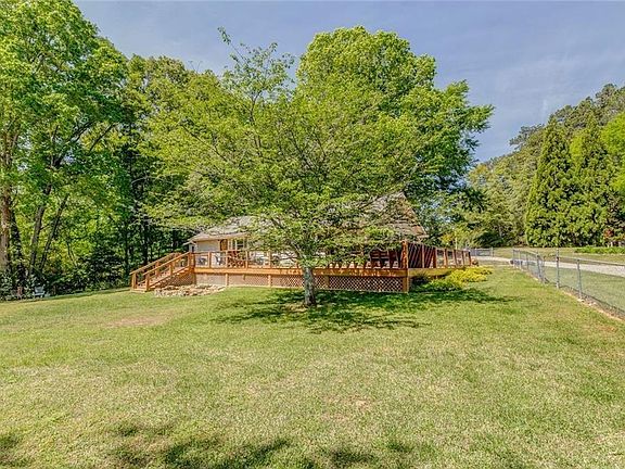4th image of 105 Beard Lake Rd SE