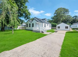 54 Park St, Centereach, NY 11720