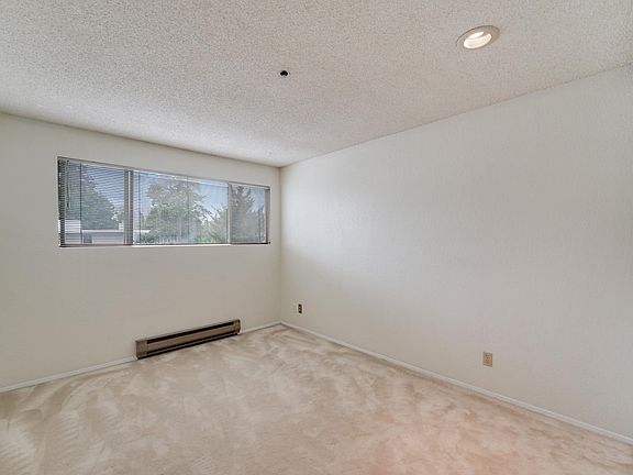 5th image of 18620 52nd Ave W APT 134