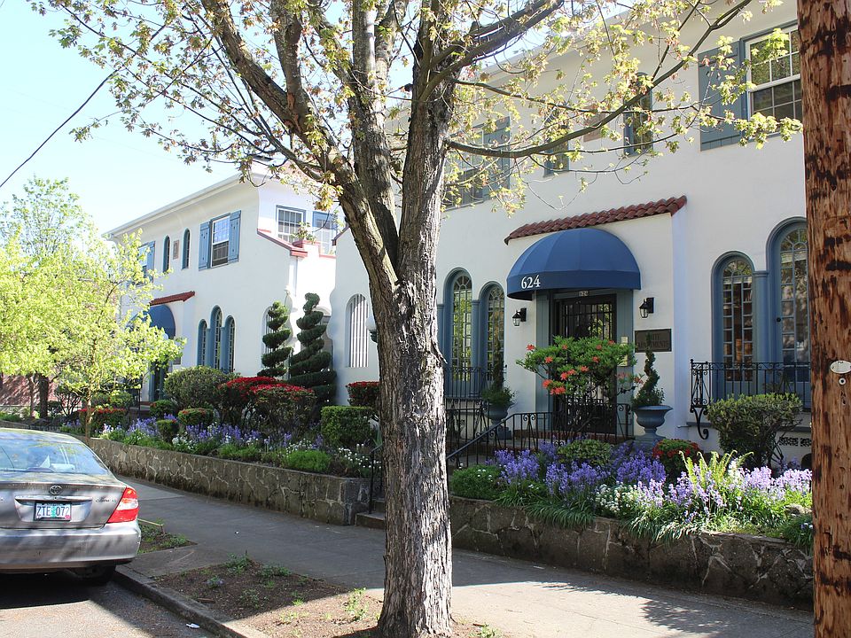 The White Apartments - Portland Oregon