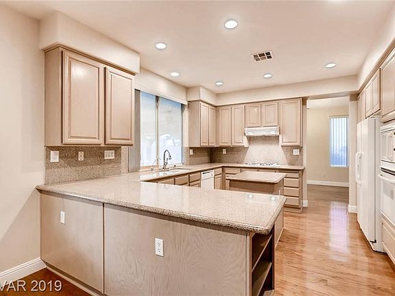 4th image of 4722 Amber Glen Ct