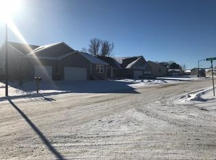 205 Dakota Trl, Brookings, SD 57006