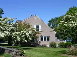 385 Water St, Portsmouth, RI 02871