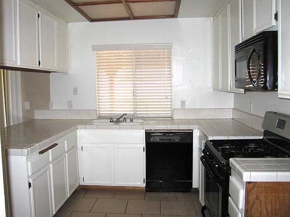 4th image of 24334 Comfort Ct