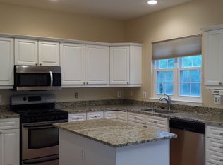 46840 Lawnes Creek Ter, Sterling, VA 20165